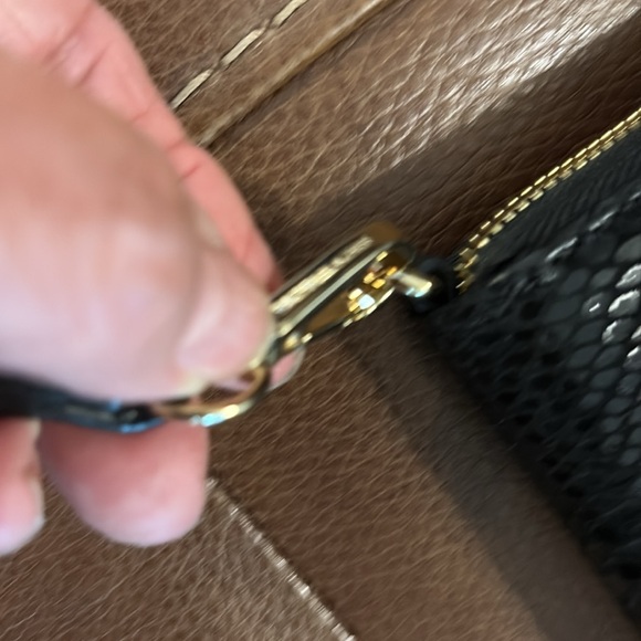 Michael Kors black wristlet wallet. Gold trim - Picture 4 of 7